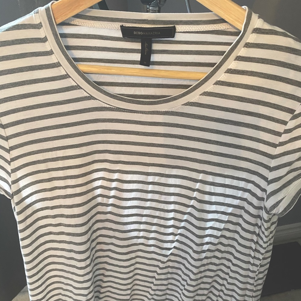 BCBG top size L